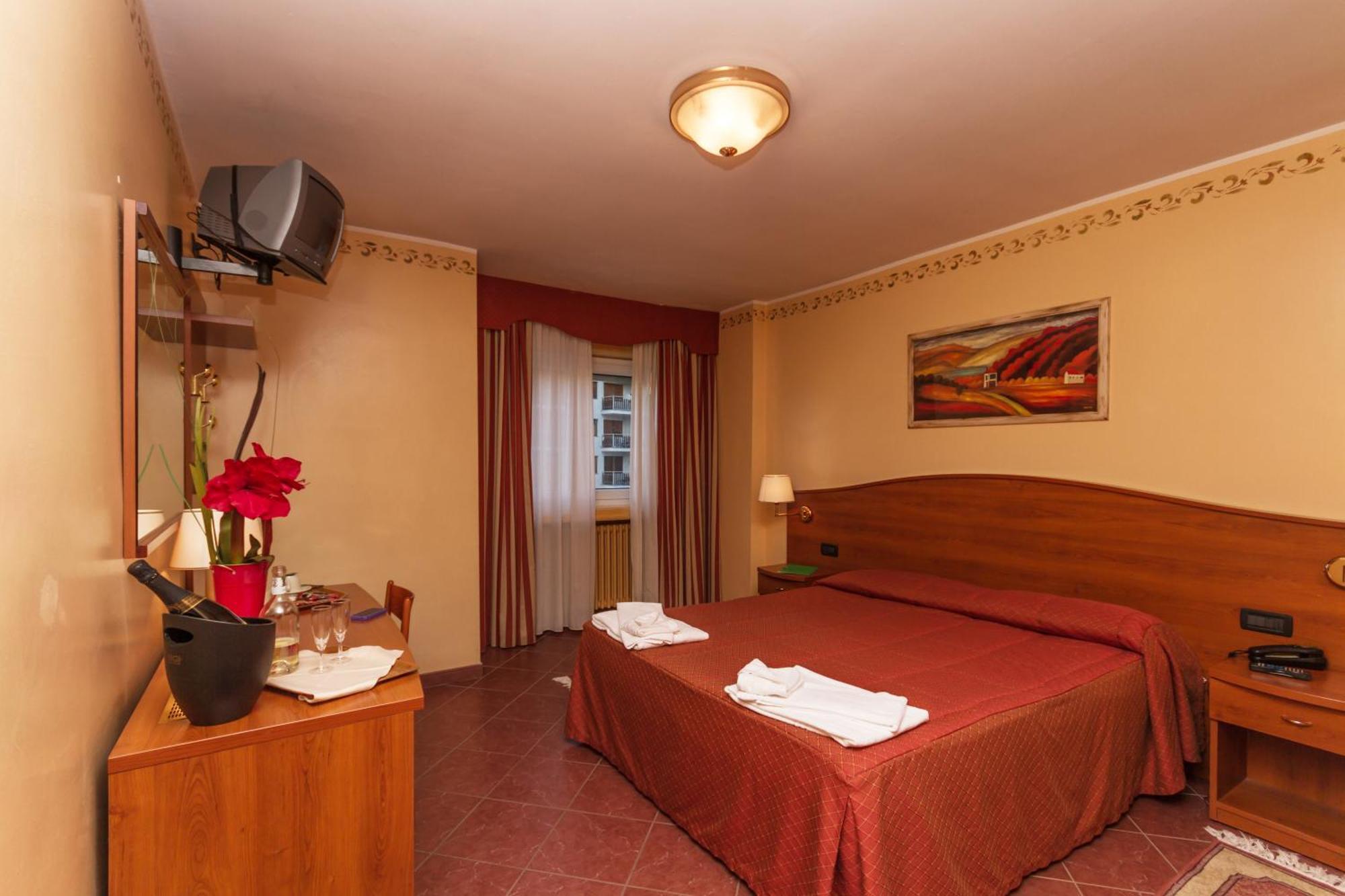 Hotel Relais Des Alpes Oulx Oda fotoğraf